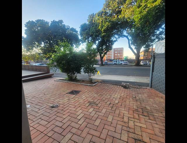 44M² RETAIL TO LET IN MORNINGSIDE